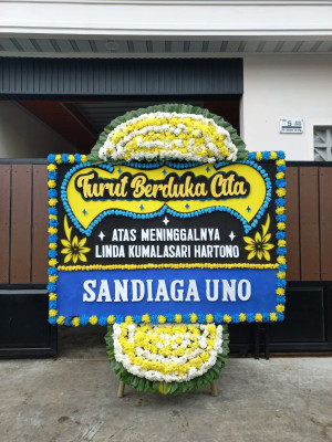 Papan Bunga Duka di Pondok Petir